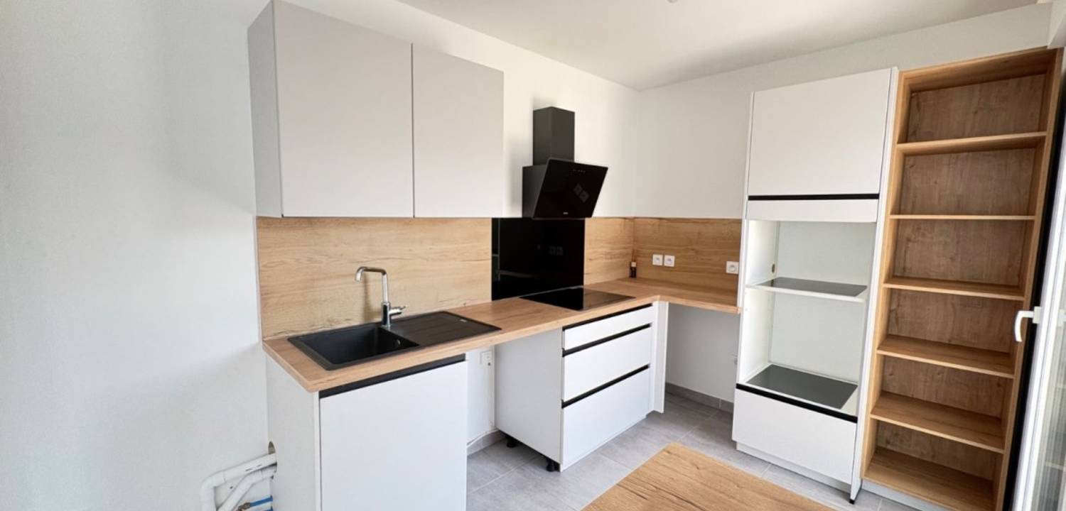 Flat Avenue Pierre de Coubertin in Nice