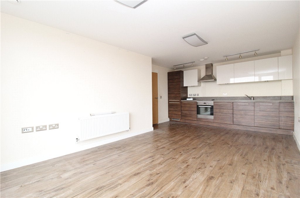 Flat The Green in Greater London
