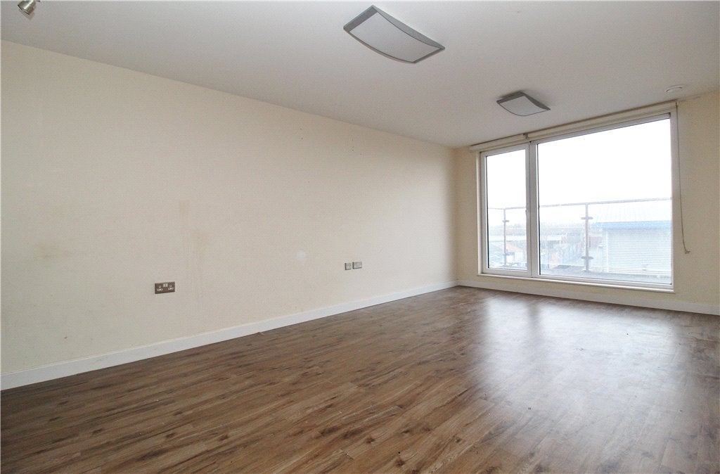 Flat The Green in Greater London