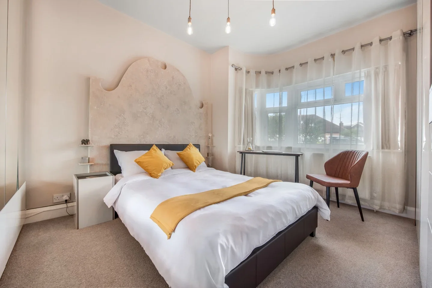 Room Rosecroft Gardens in Greater London