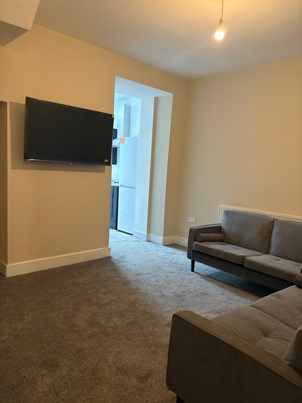 Room Wyndham Crescent in Cardiff