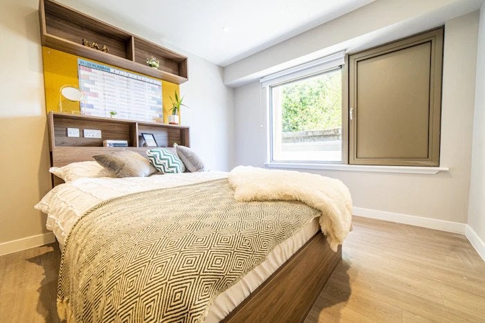 Flat Calton Wynd in City of Edinburgh
