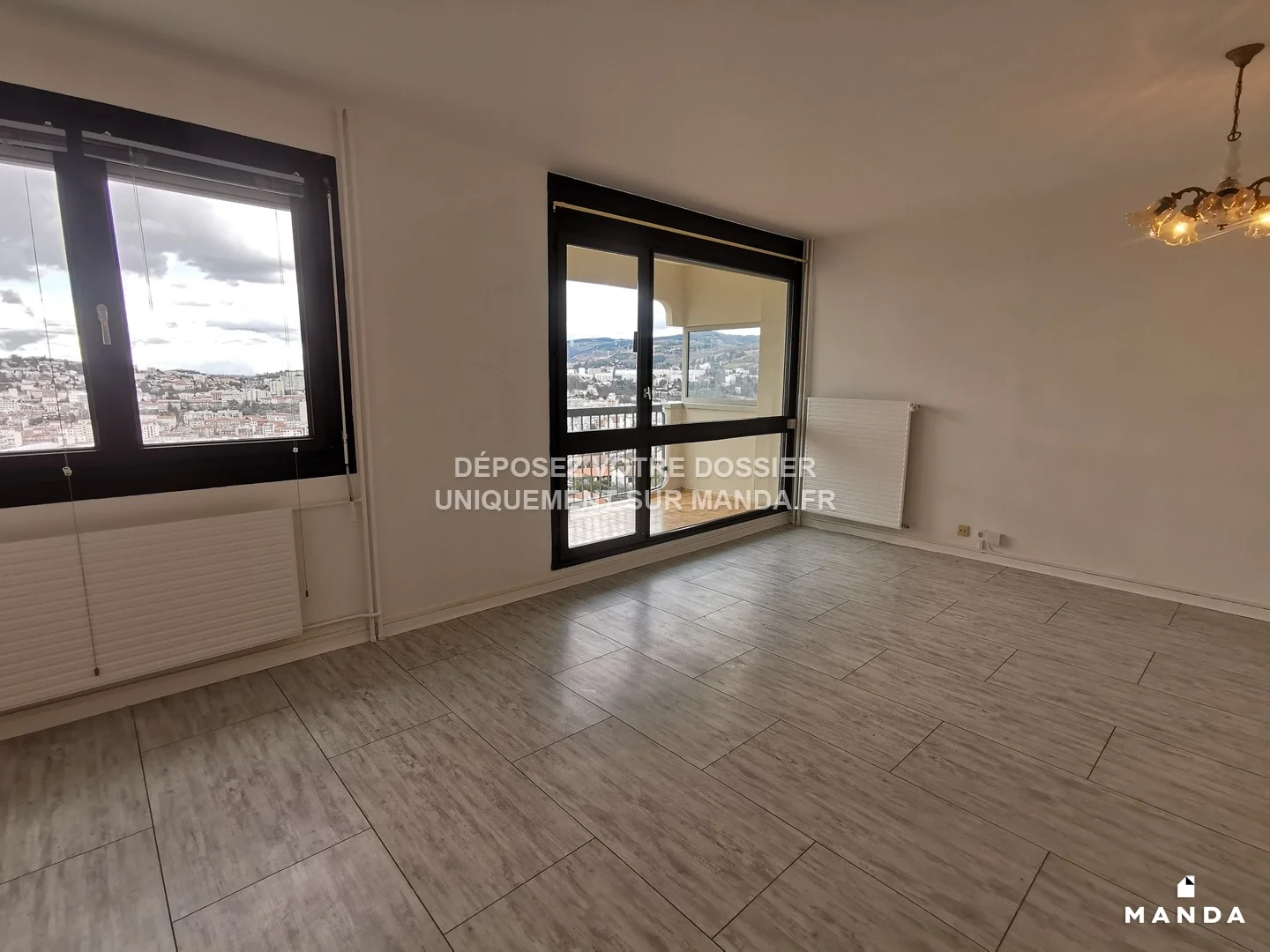 Appartement Place Bobby Sands à Saint-Étienne