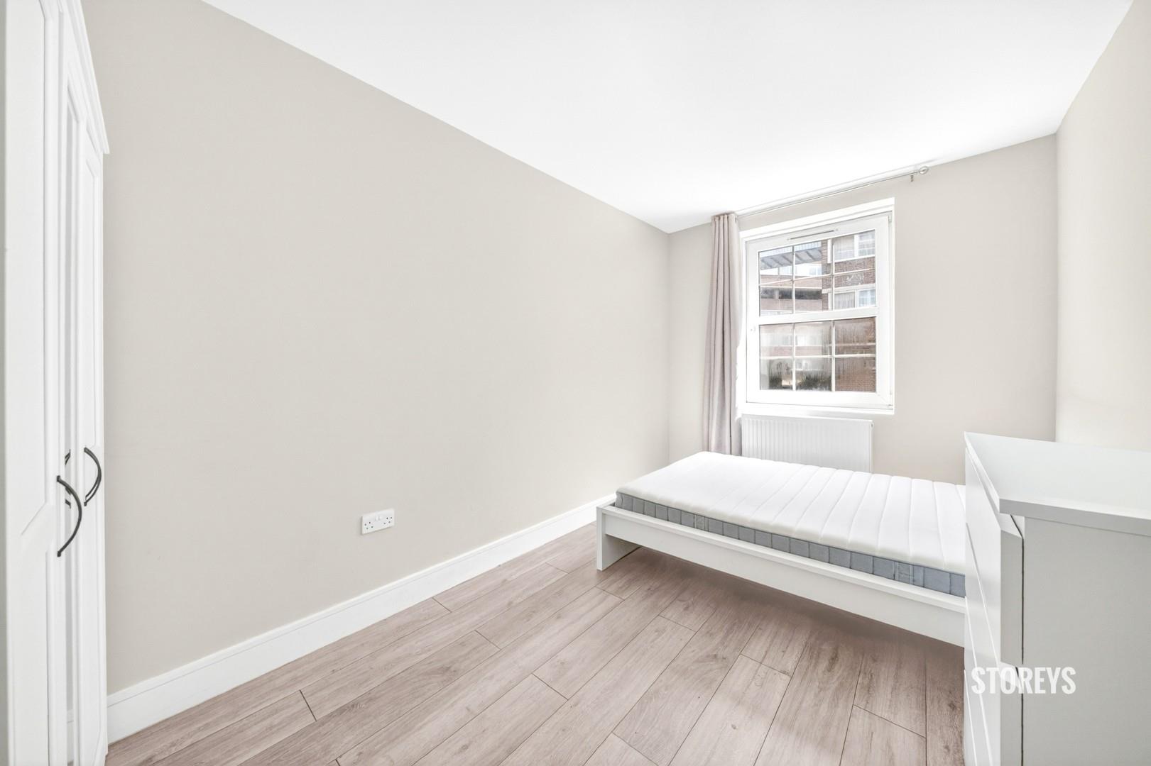 Flat Percival Street in London