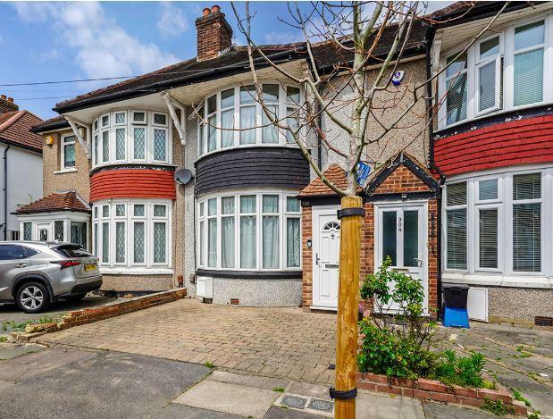 House Stradbroke Gardens in Greater London