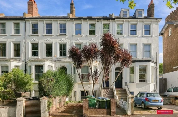 Flat Peckham Rye in Greater London