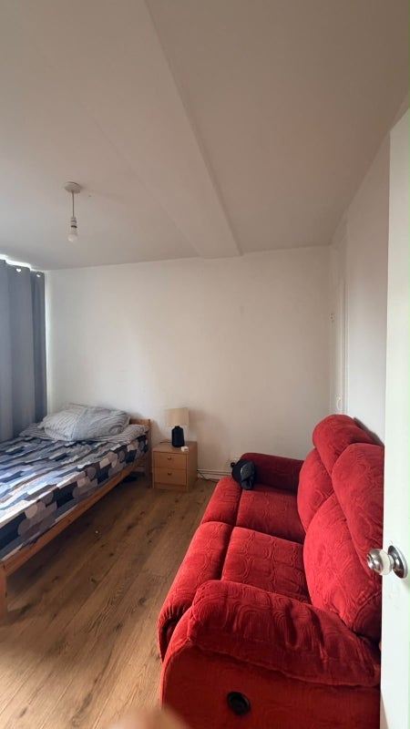 Room Ibsley Gardens in Greater London