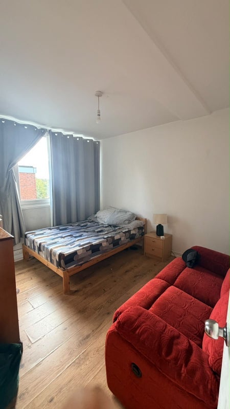 Room Ibsley Gardens in Greater London