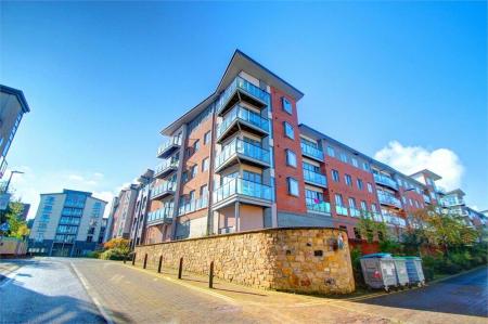 Flat Worsdell Drive in Gateshead