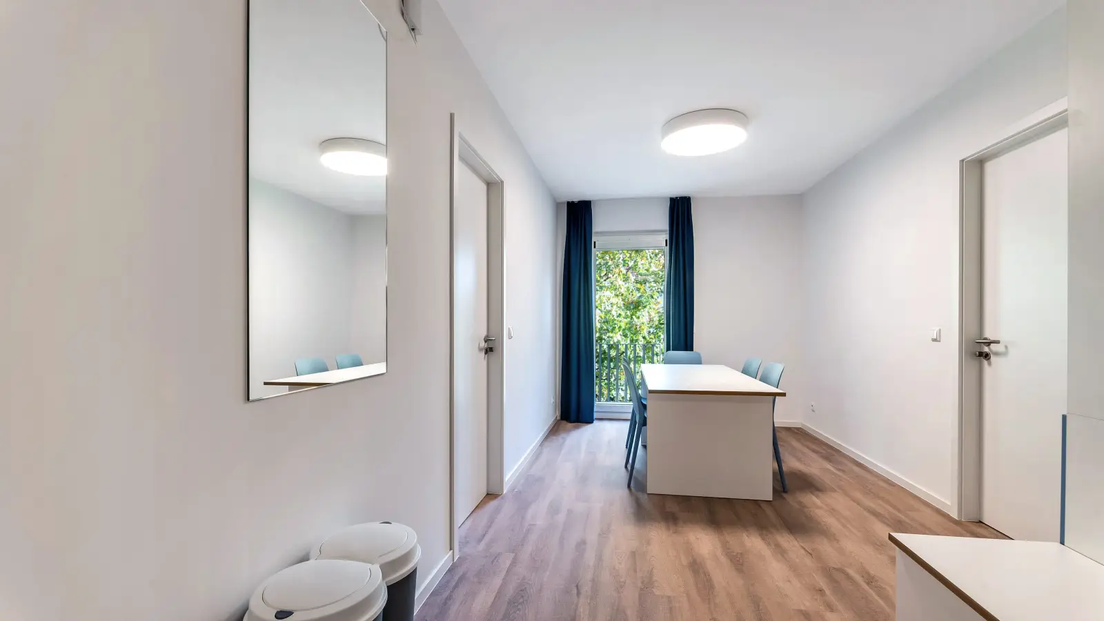Zimmer Warburgzeile in Berlin