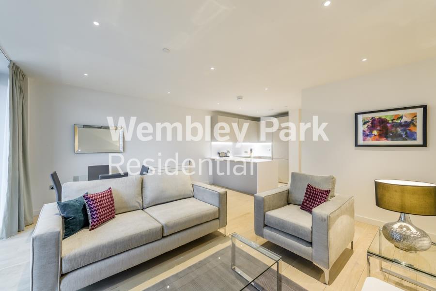 Flat Elvin Gardens in London