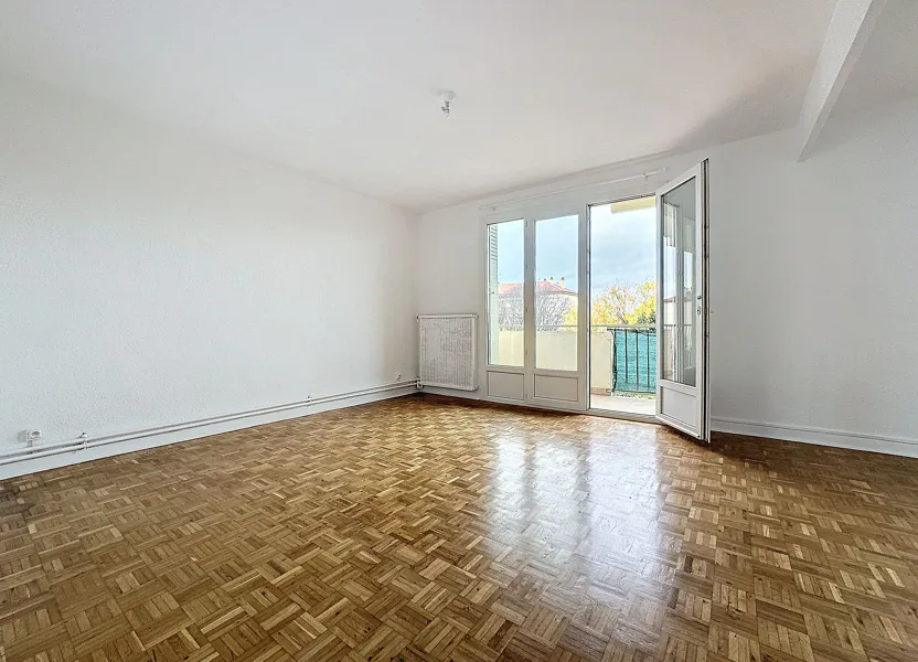 Appartement Rue du Docteur Marc Bouvat à Guilherand-Granges