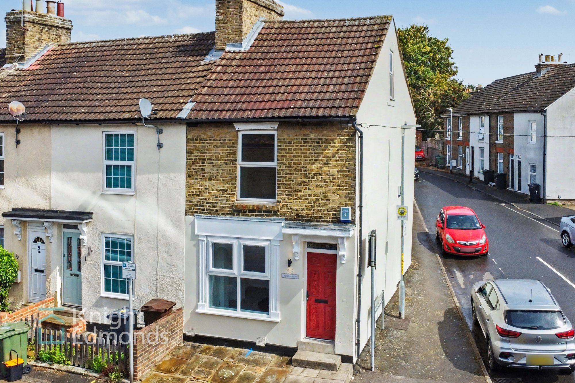 Flat Thornhill Place in Maidstone