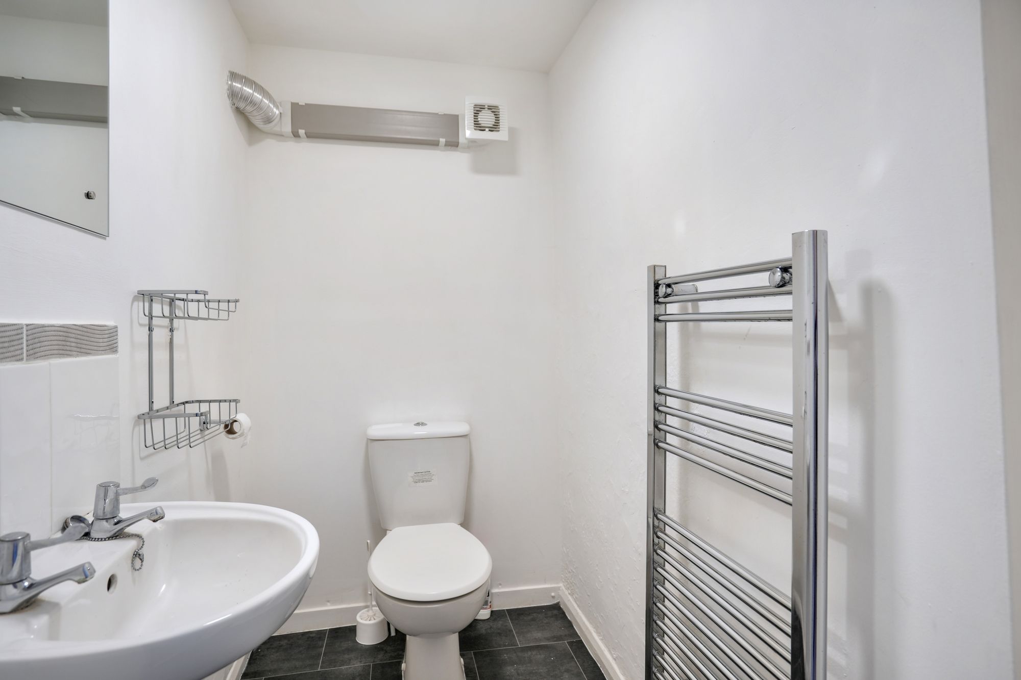 Flat Thornhill Place in Maidstone
