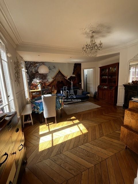 Flat Rue Nollet in Paris