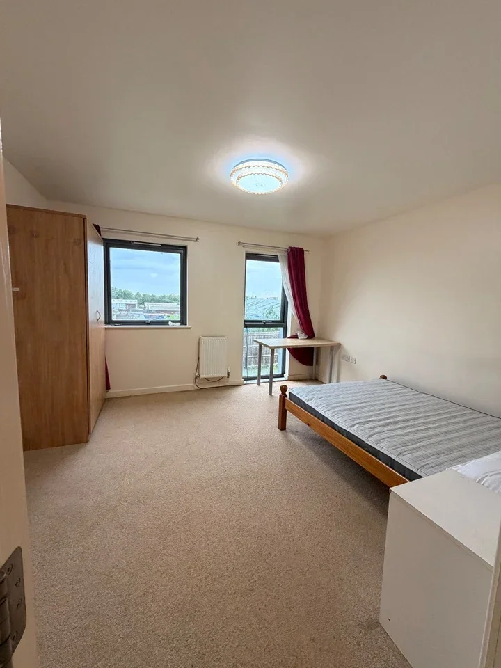 House Lawes Way in Greater London