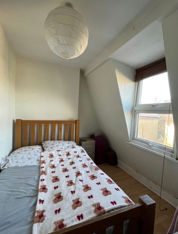 Room Milkwood Road in Greater London