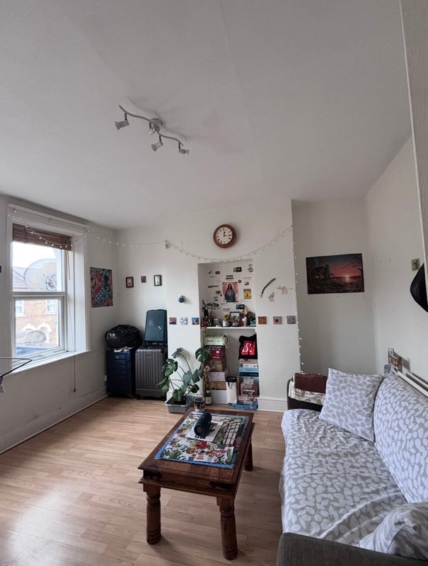 Room Milkwood Road in Greater London