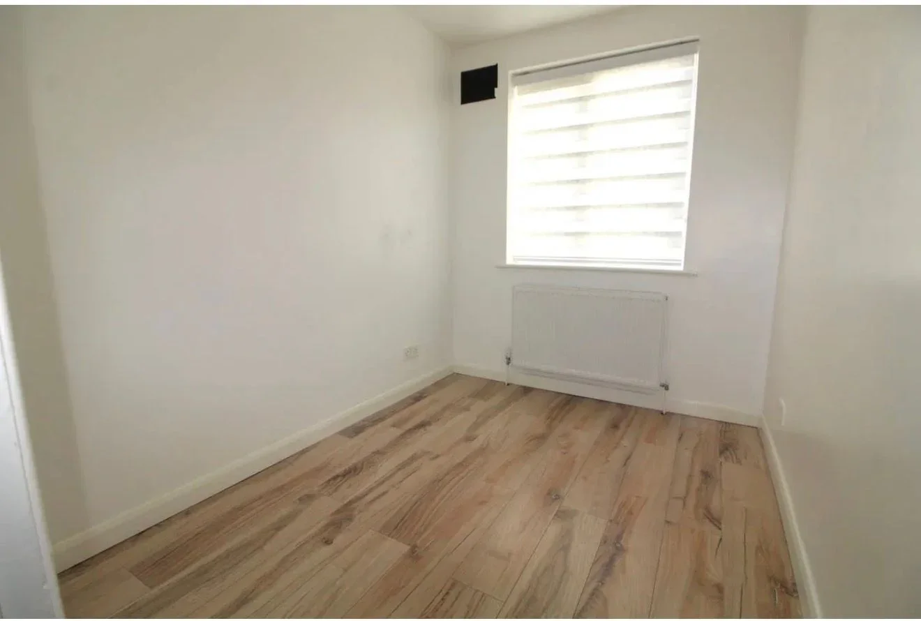 Flat Cheshunt Wash in Broxbourne