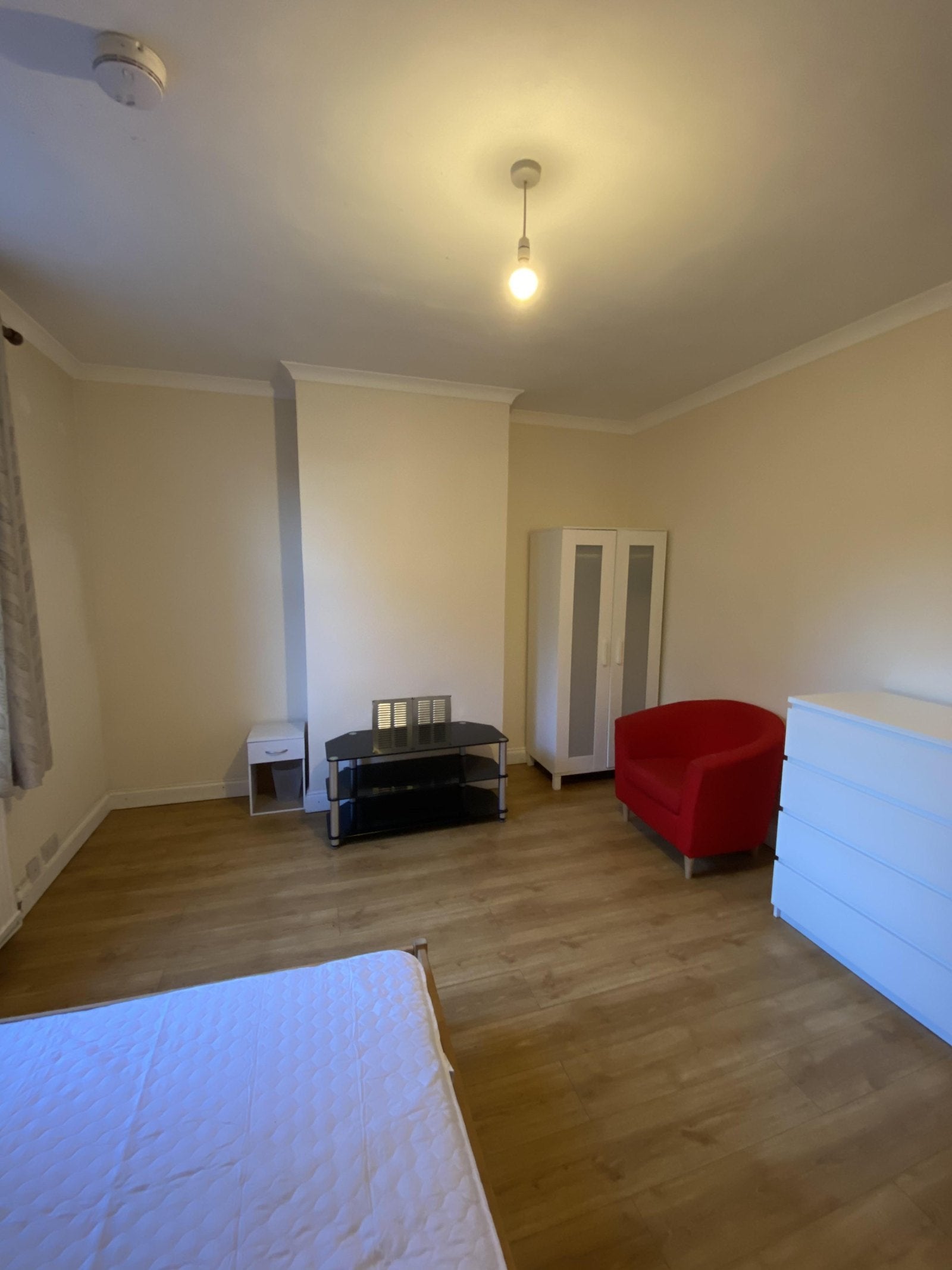 Room Green Hill Place in Worcester