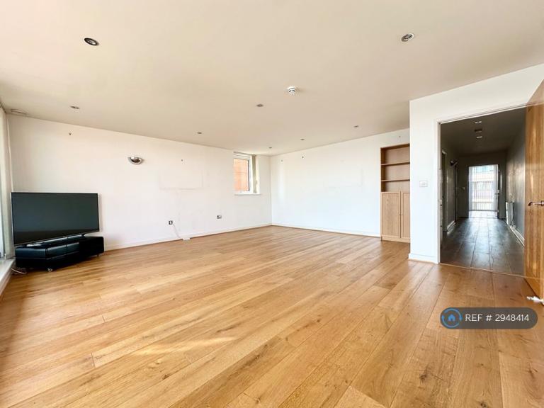 Flat ExCeL Marina in Greater London