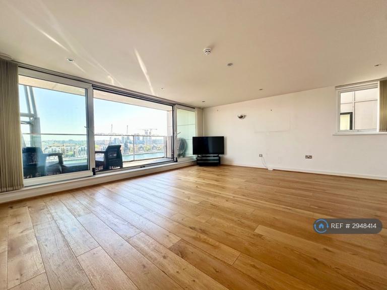 Flat ExCeL Marina in Greater London