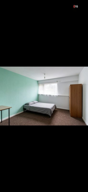 Room Ashwood Drive in Chelmsley Wood