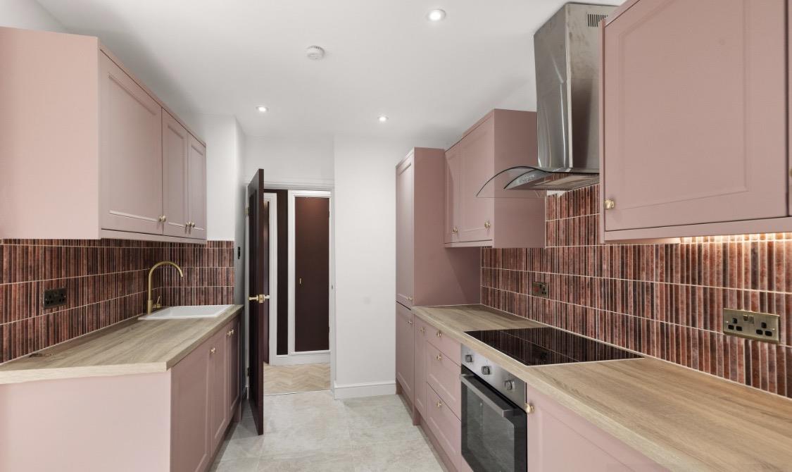 Flat Tulse Hill in Greater London