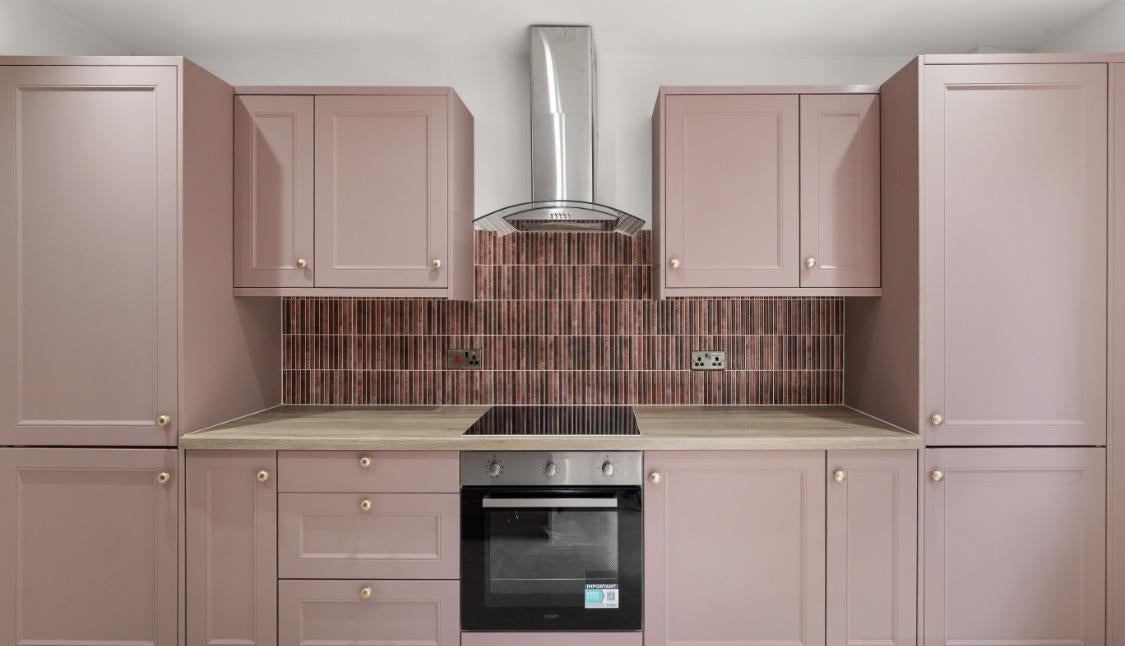 Flat Tulse Hill in Greater London