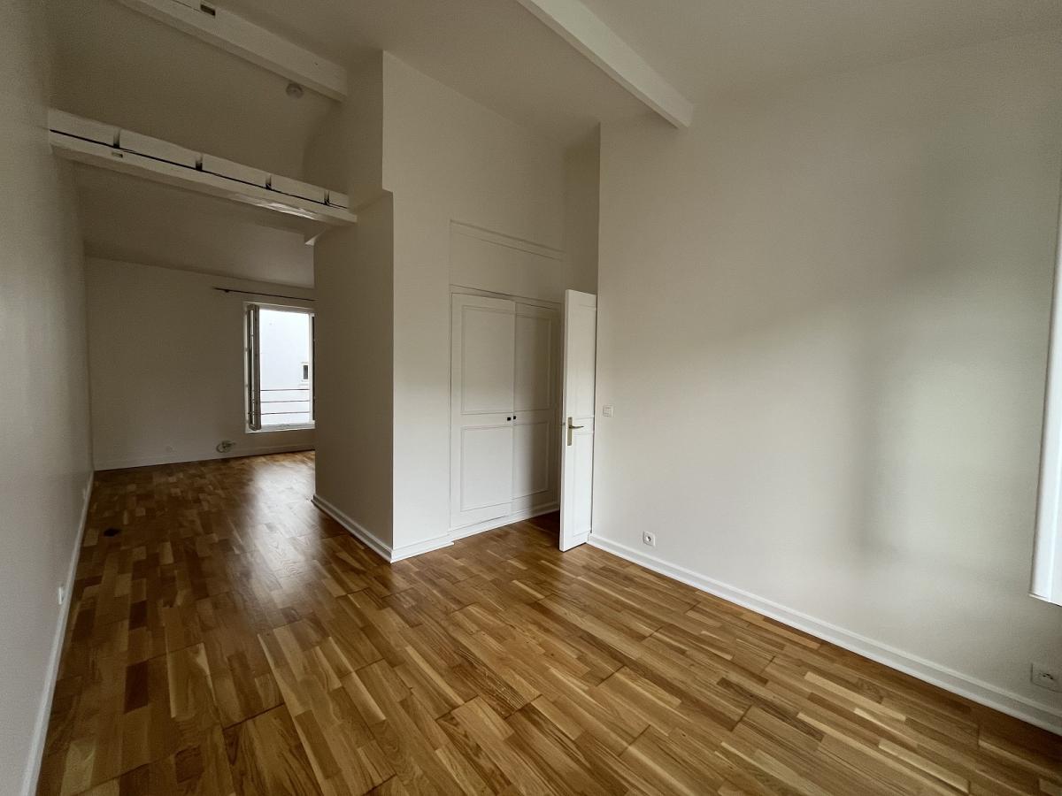 Flat Rue Dupin in Paris