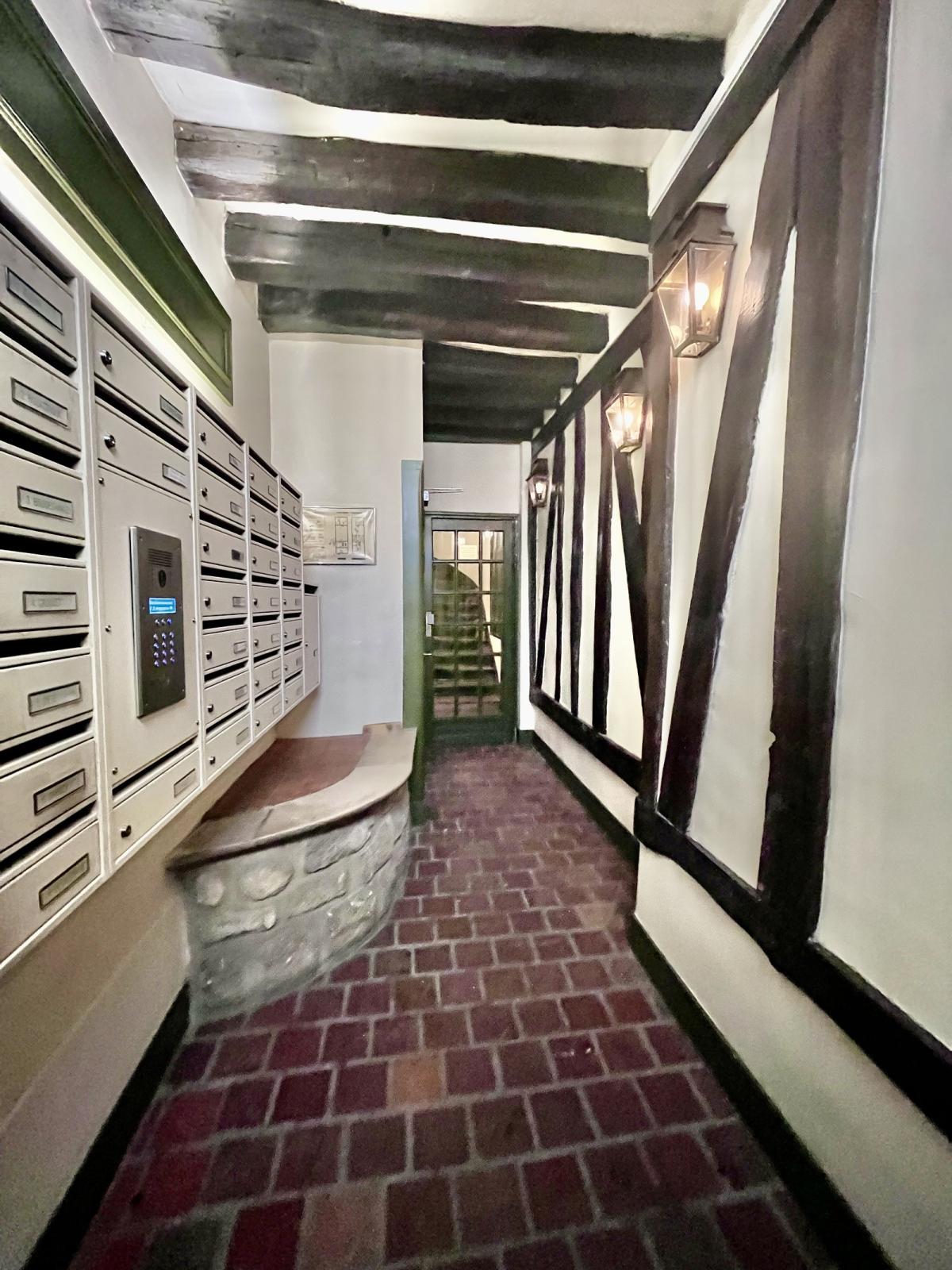 Flat Rue Dupin in Paris