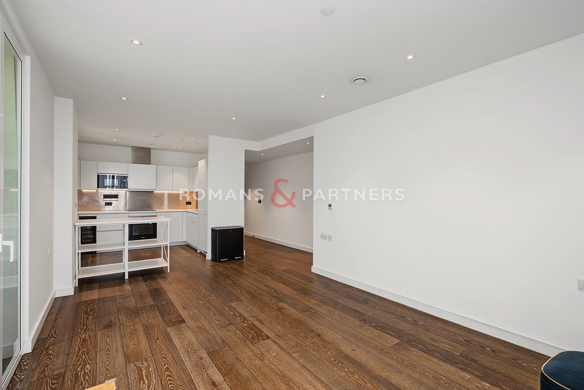 Flat Salusbury Road in Greater London