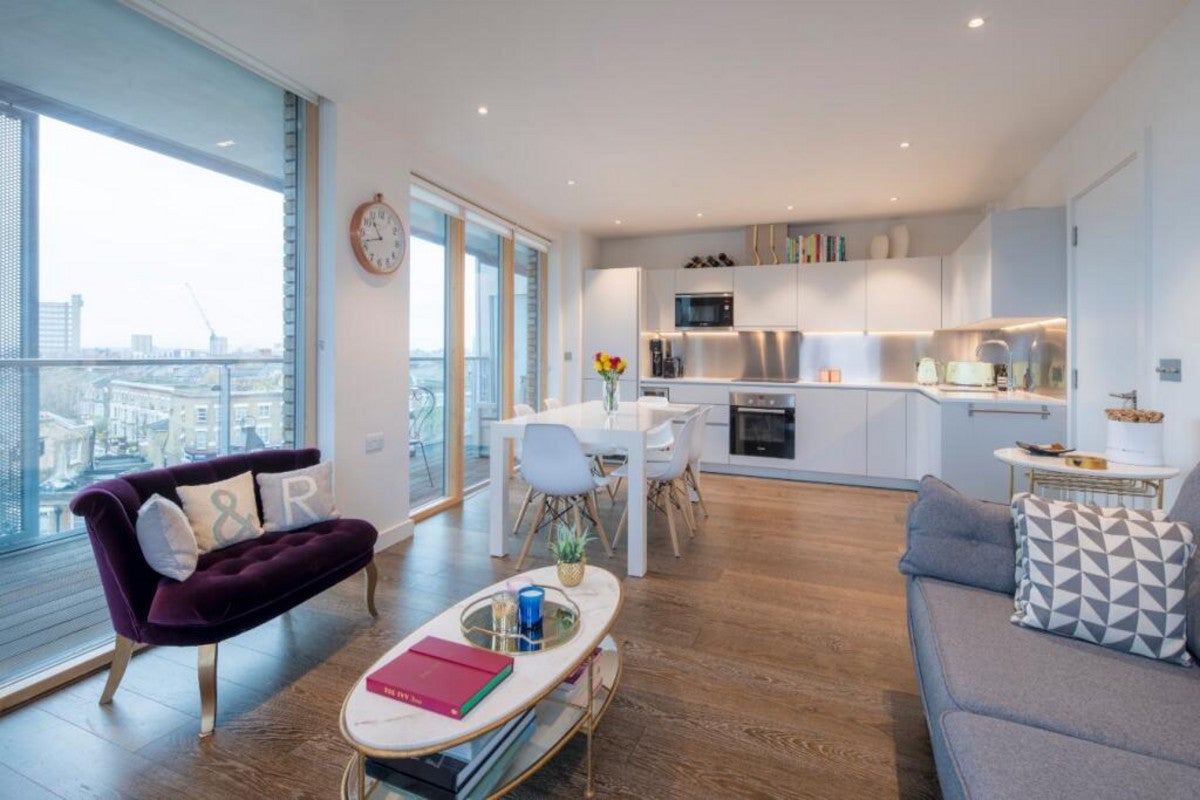 Flat Salusbury Road in Greater London