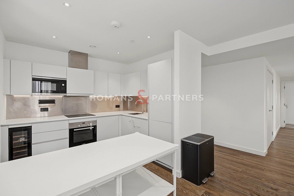 Flat Salusbury Road in Greater London