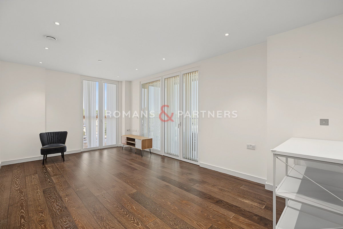 Flat Salusbury Road in Greater London