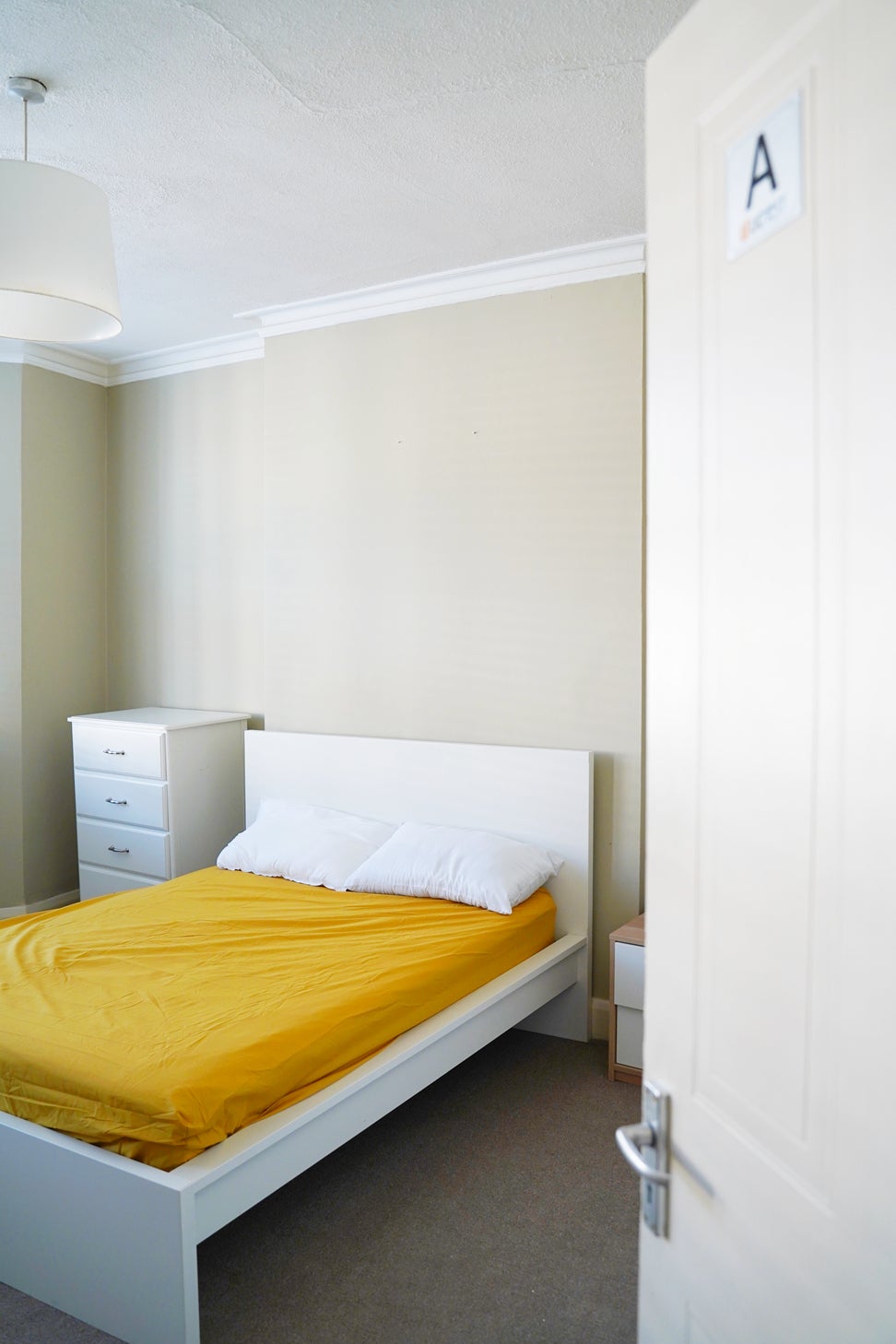 Flat Kenway Road in Greater London