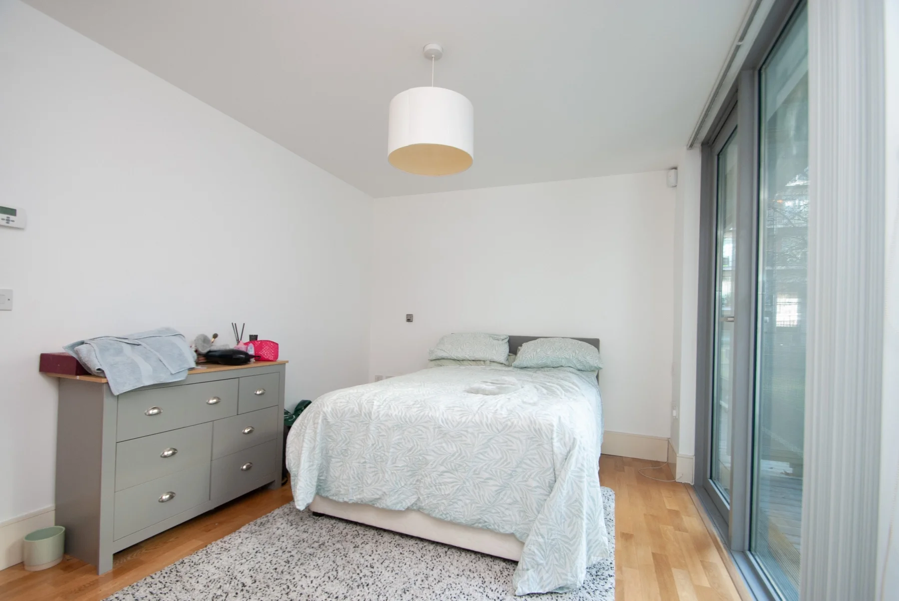 Flat Avenell Road in Greater London