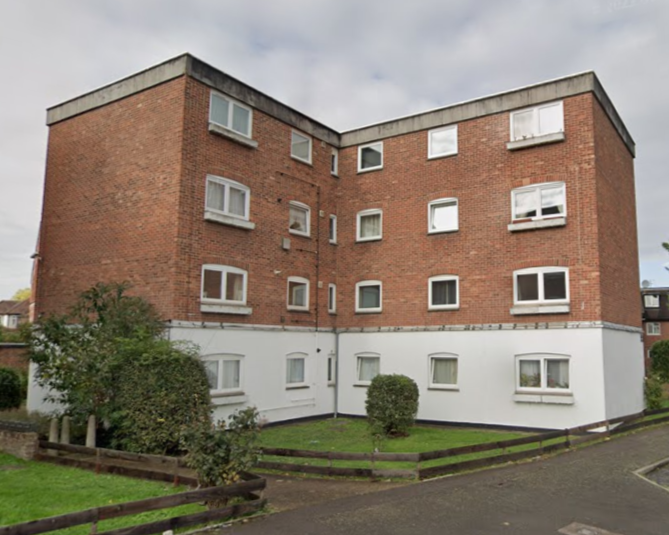 Flat Cumberlow Avenue in Greater London