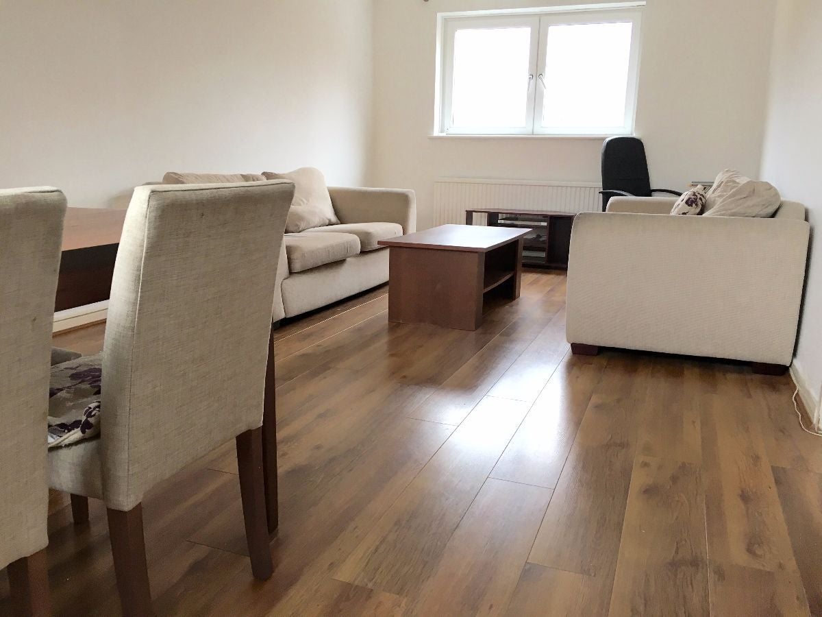 Flat Cumberlow Avenue in Greater London