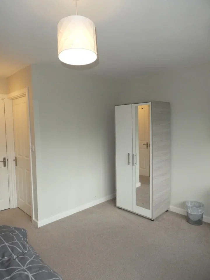 Room Quarry Hill Road in Tonbridge and Malling
