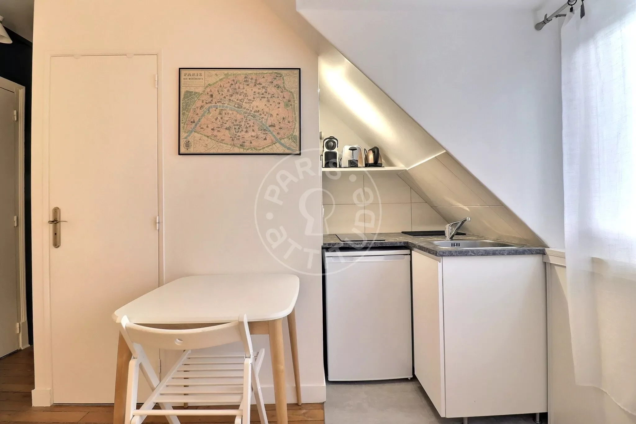 Flat Rue Benjamin Franklin in Paris