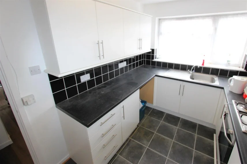 Flat Maida Road in Chatham