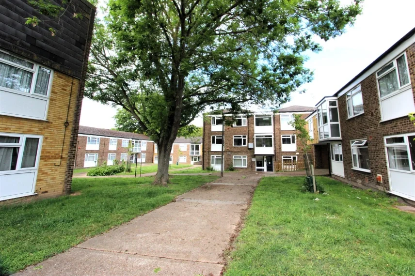 Flat Maida Road in Chatham