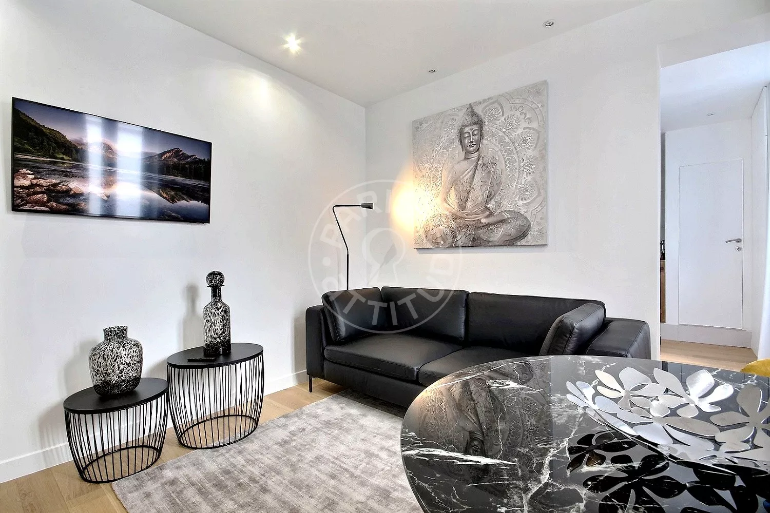 Appartement Rue Lord Byron à Paris