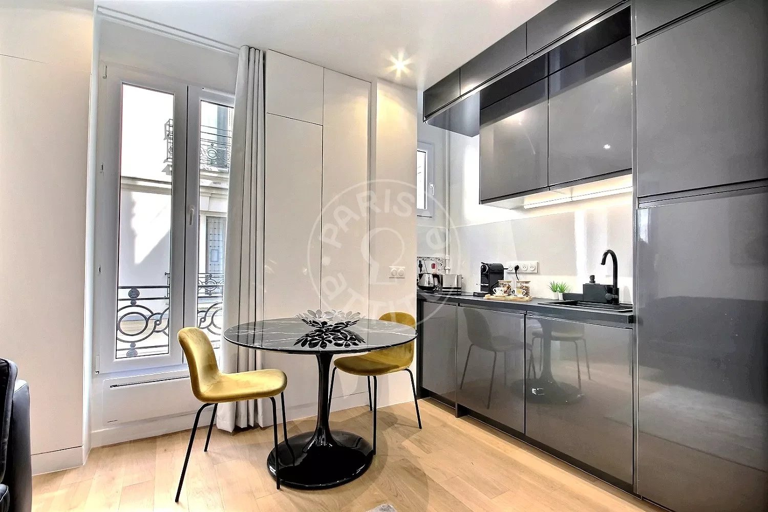 Appartement Rue Lord Byron à Paris