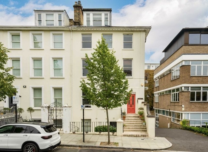 Flat St Edmund's Terrace in City of Westminster