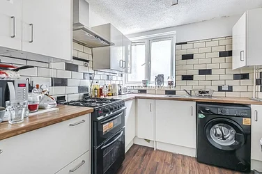 Flat Deal Walk in Greater London