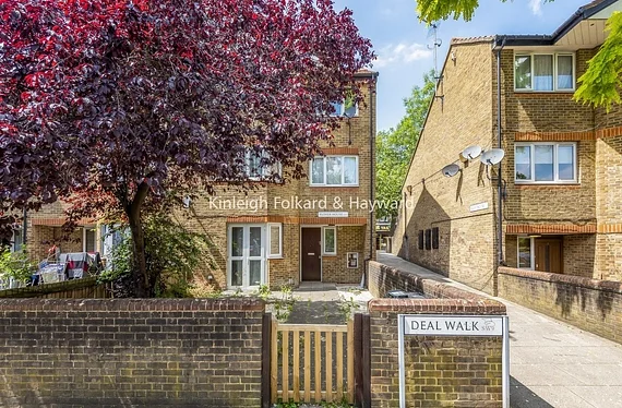 Flat Deal Walk in Greater London