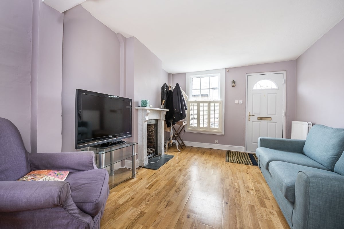 House Lancaster Cottages in Greater London
