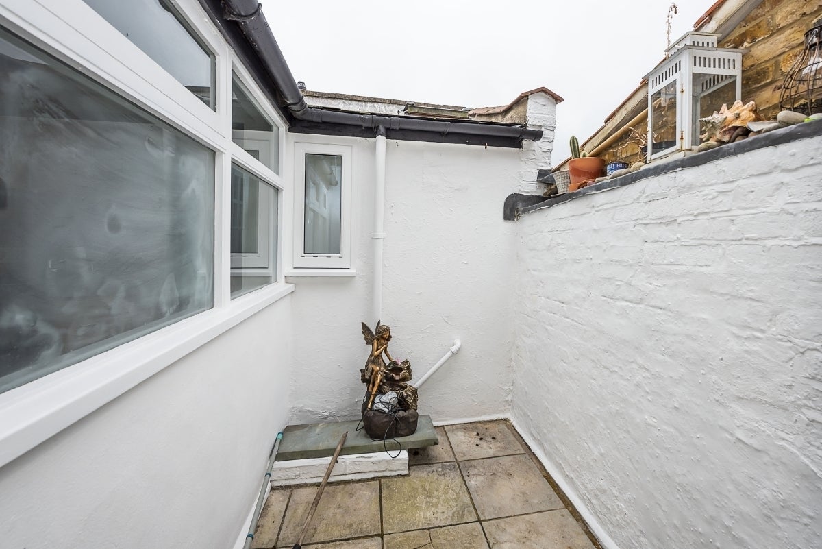 House Lancaster Cottages in Greater London